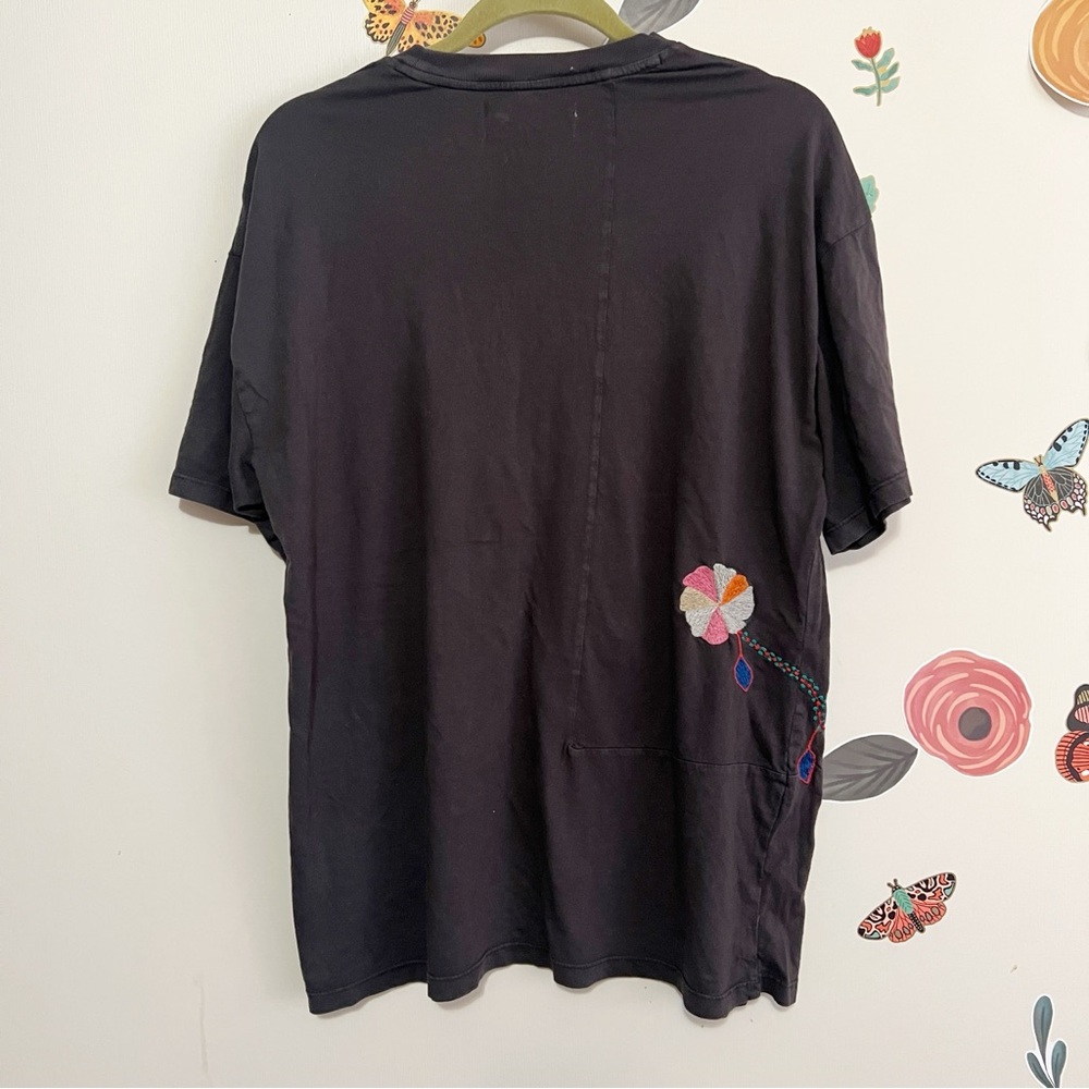 Kimchi Blue Black Oversized Tee with Colorful Embroidery XS/S - Picture 5 of 8
